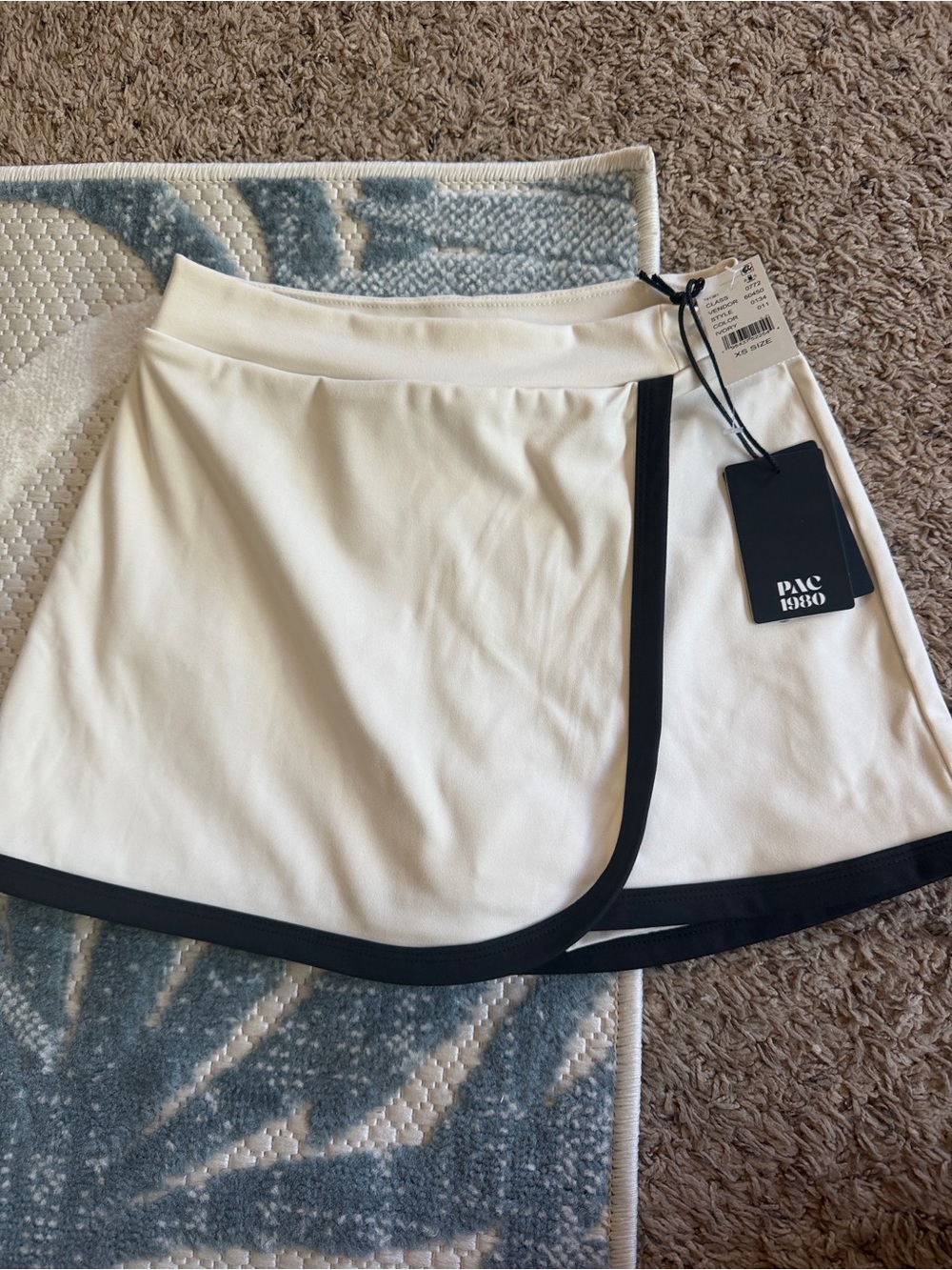 Pacsun cream athletic skirt XS
